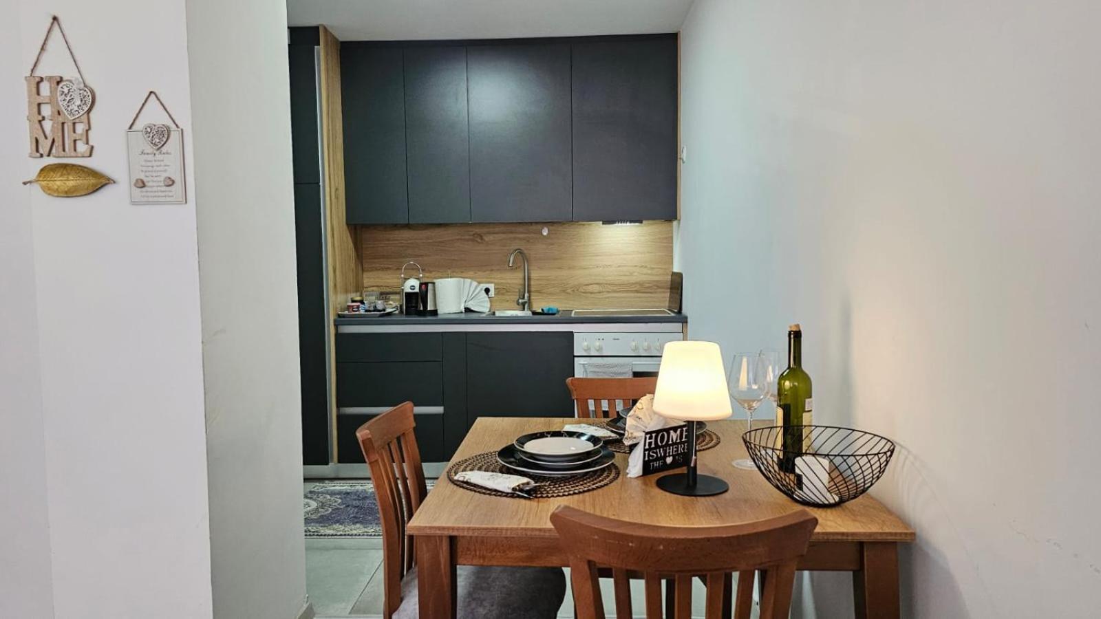 Superb 1 Bedroom In The Best Zone Of The City. Ferizaj Extérieur photo